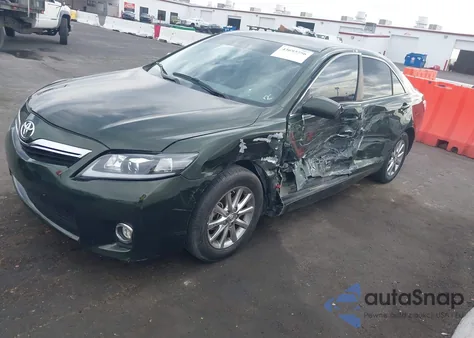2010 Toyota Camry Hybrid z USA, uszkodzony, nr VIN 4T1BB3EK9AU118746